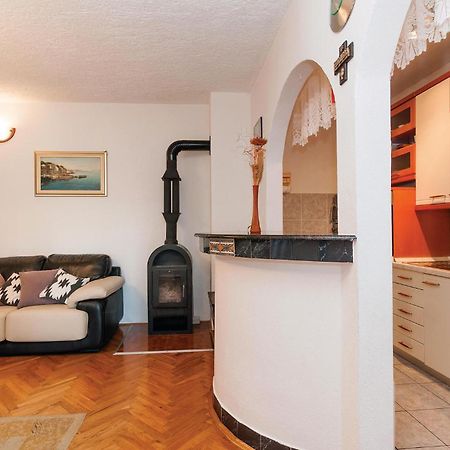 Lovely Apartment In Rovanjska With House Sea View Luaran gambar