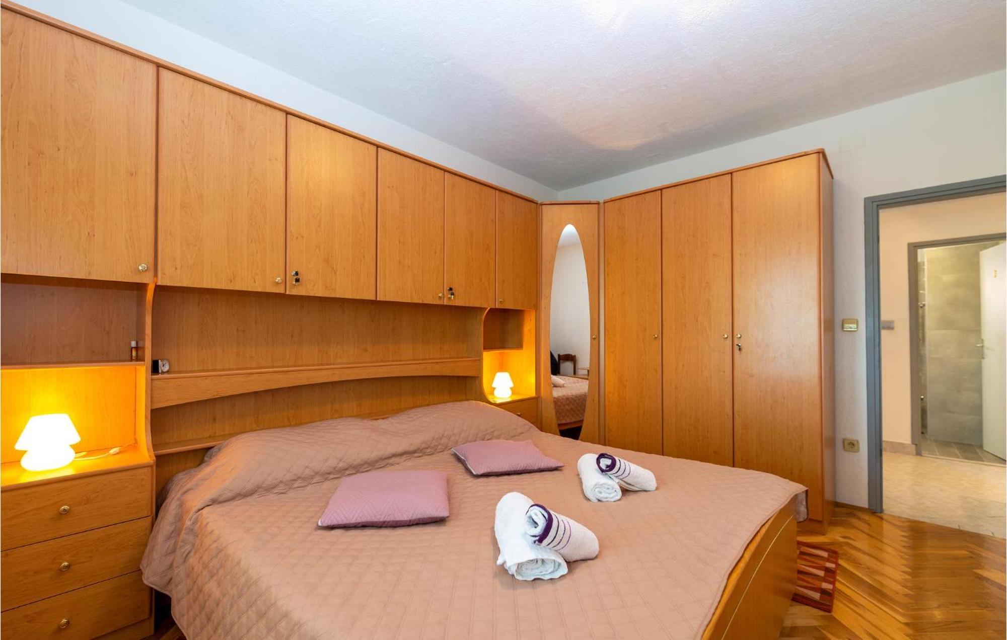 Lovely Apartment In Rovanjska With House Sea View Luaran gambar