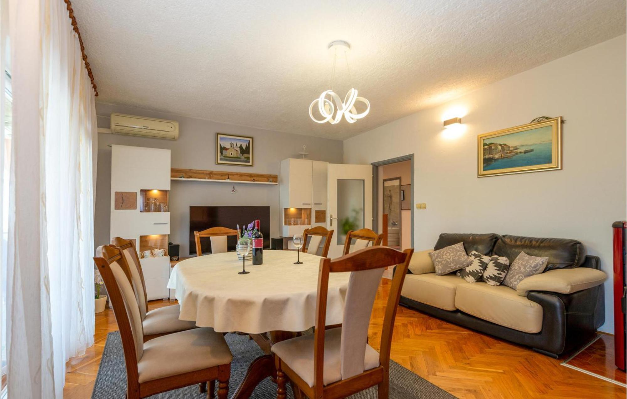 Lovely Apartment In Rovanjska With House Sea View Luaran gambar