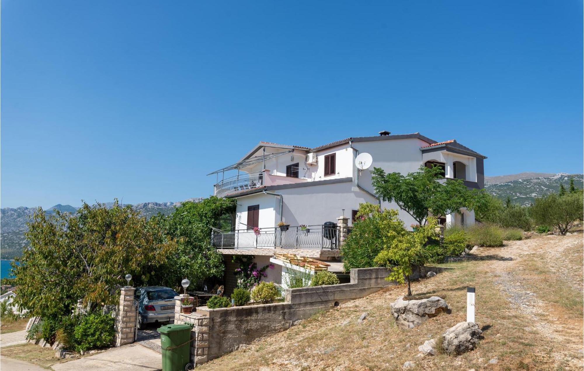 Lovely Apartment In Rovanjska With House Sea View Luaran gambar